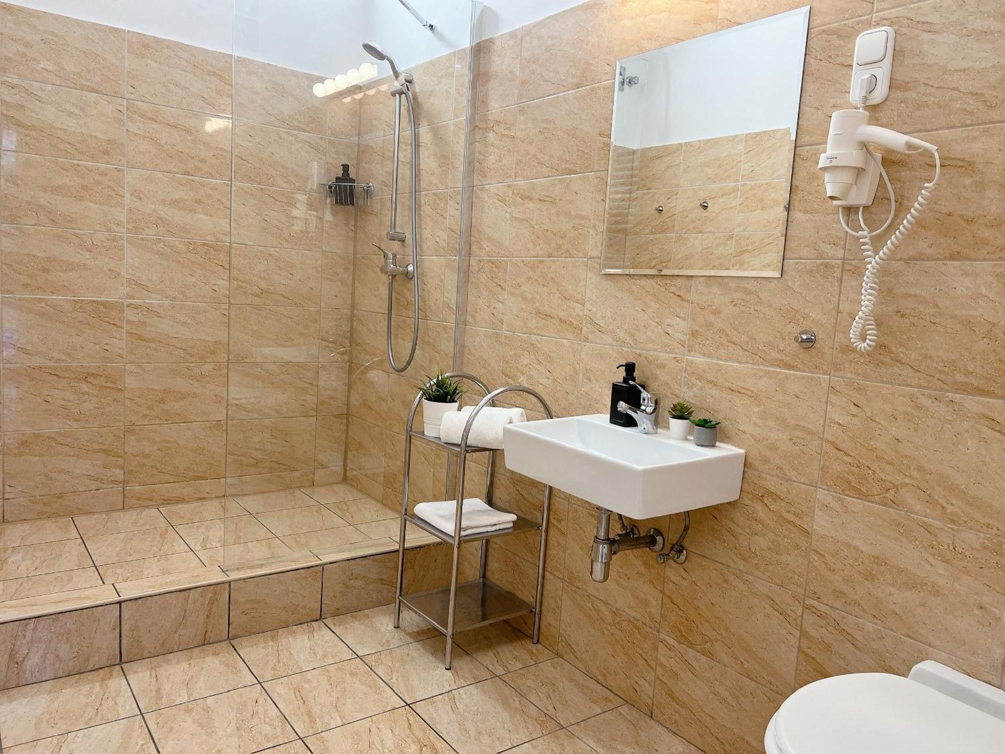 Apartamento Experience Nightlife Right Next To Szimpla Kert *