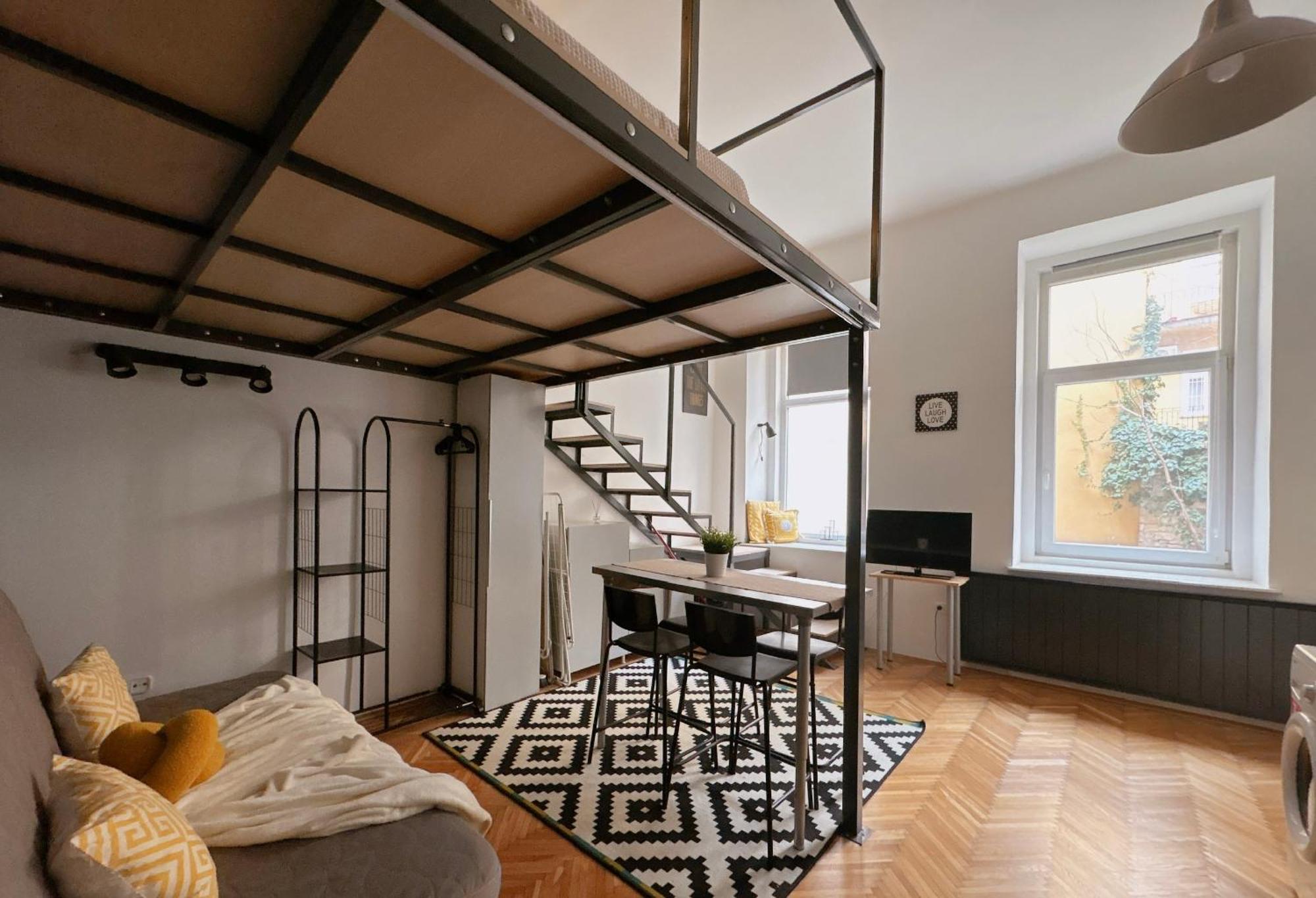 Experience Nightlife Right Next To Szimpla Kert Apartment